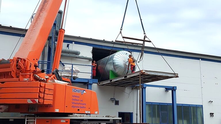 Maschinenumsetzung – Kesseltransport für Stadtwerke
